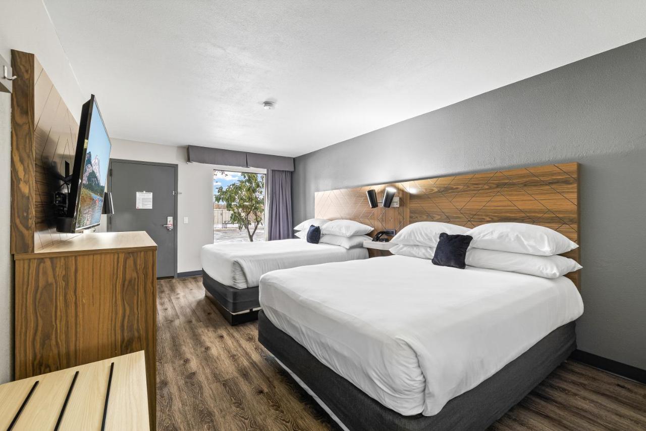 Red Lion Inn&Suites Deschutes River - Bend Exterior foto