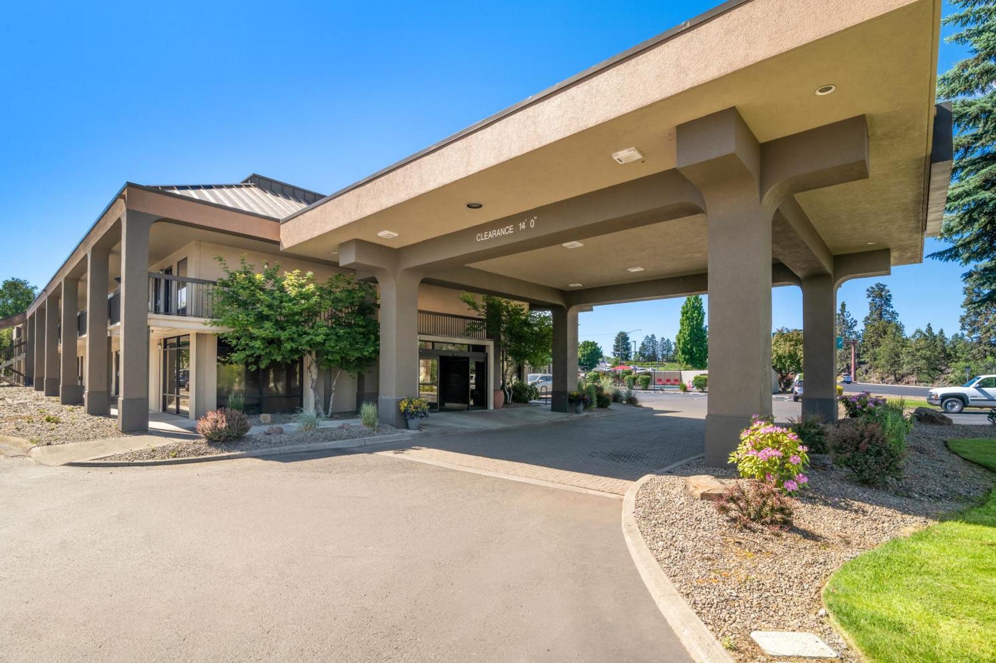 Red Lion Inn&Suites Deschutes River - Bend Exterior foto