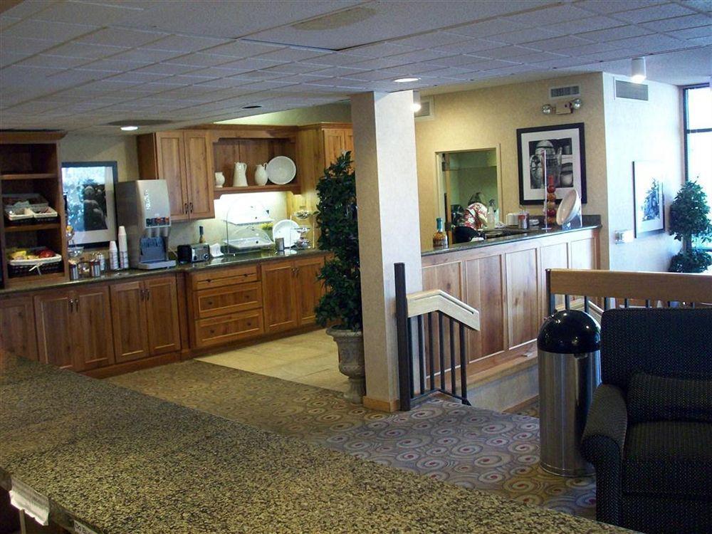 Red Lion Inn&Suites Deschutes River - Bend Exterior foto
